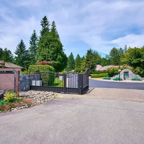 RANCHER OASIS BACKING GREENBELT