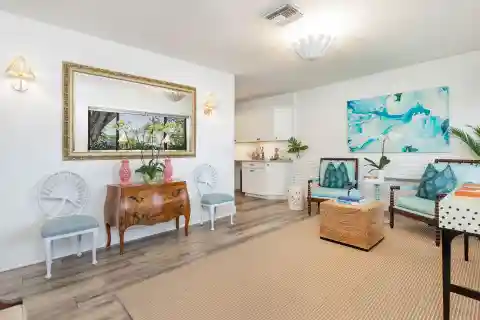 Charming Home in Sought-after Soso