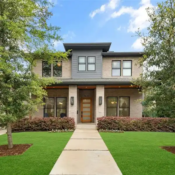 RECENTLY FRESHENED PRAIRIE STYLE HOME