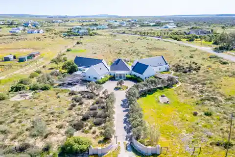 Long Acres Estate