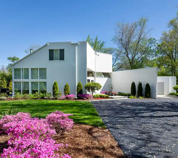 STRIKING CONTEMPORARY OASIS ON QUIET CUL-DE-SAC