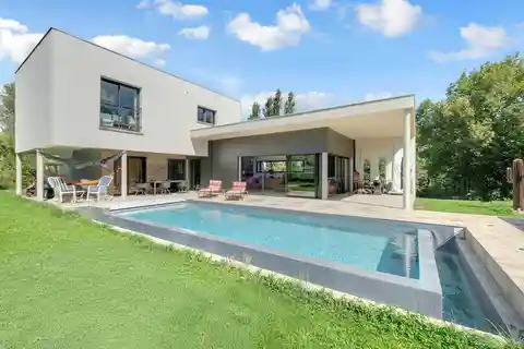 Contemporary Golfside Retreat with Private Pool