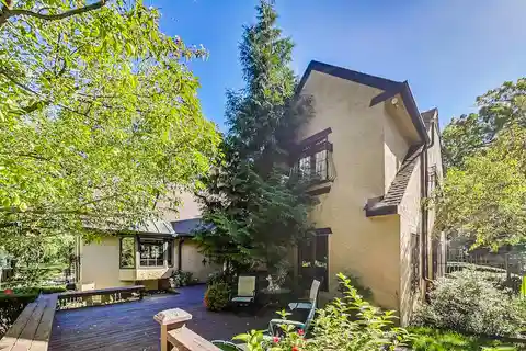 Historic Georgian Beauty with Resort-style Grounds