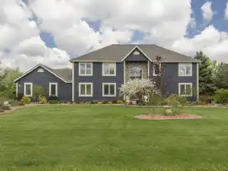 Spacious Retreat Steps from Mill Pond