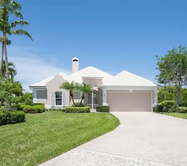 SOARING CEILINGS AND LARGE PORCELAIN TILE FLOORS