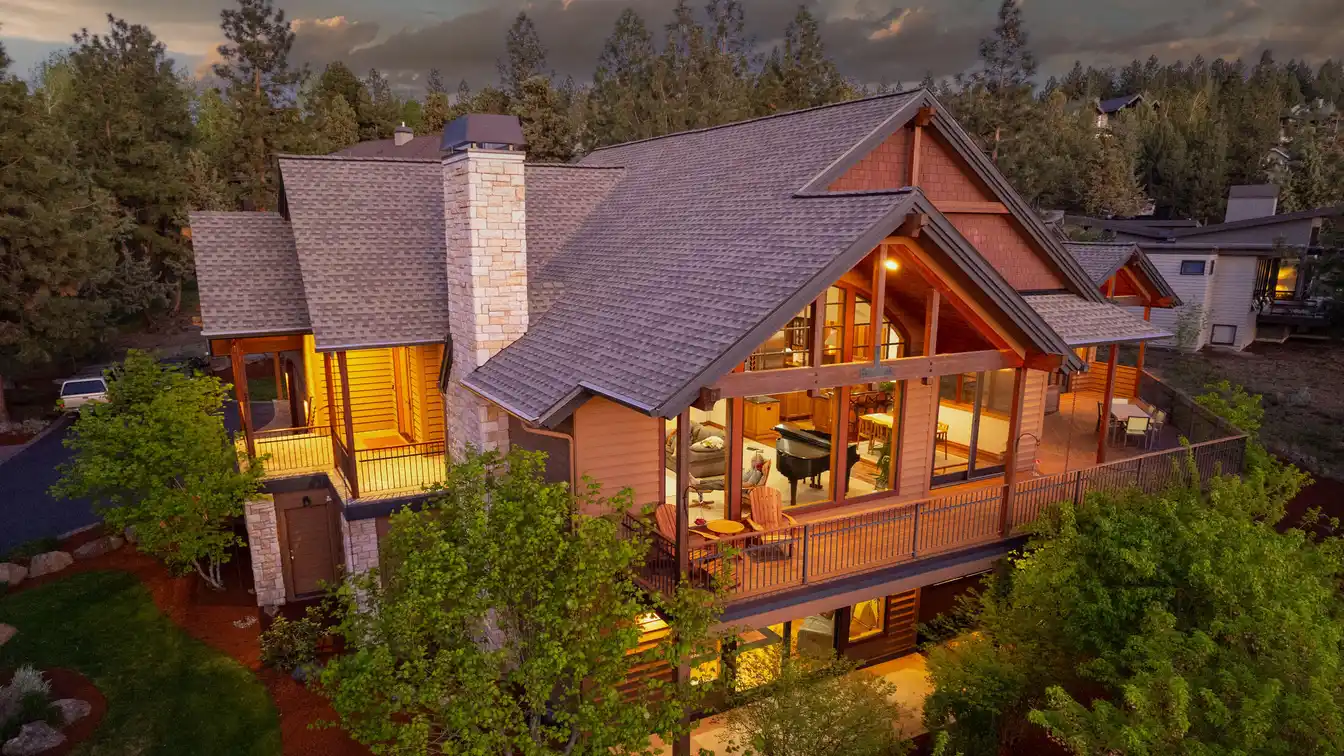 Most Excellent Living in Beautiful Westside Bend