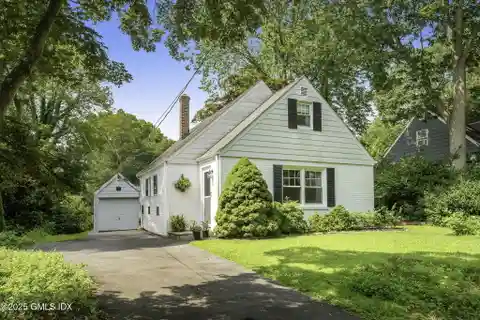 Charming Old Greenwich Home in a Picturesque Setting