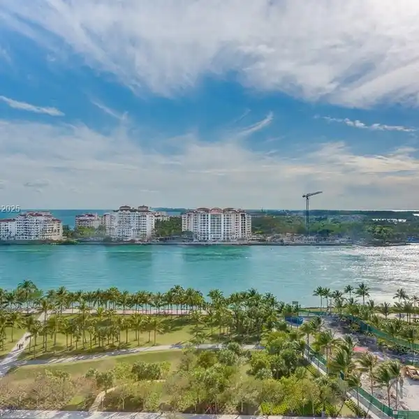 ELEVATED SOUTH BEACH LIVING AT PORTOFINO TOWER