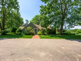 Historic Shingle-Style Barn on 28 Acres
