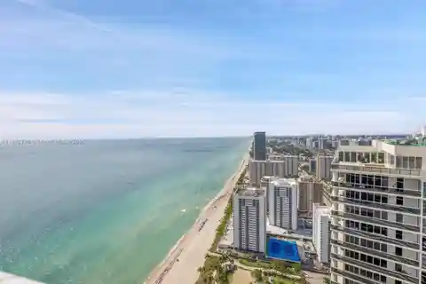 Fully Renovated 47th-Floor Residence at the Beach Club