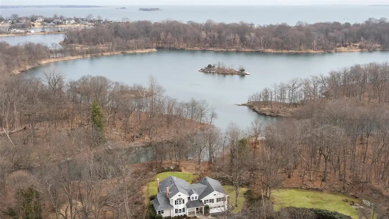 Gracious Home on a Quiet Cul-de-sac