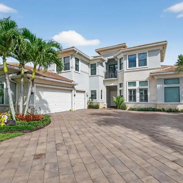 DESIGNER-COLONNADE GRANDE WITH CUSTOM LUXURY FINISHES