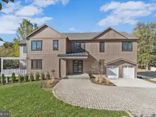 Modern Masterpiece with Spa Baths and Designer Touches