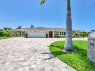 Meticulously Maintained Seaside Ranch