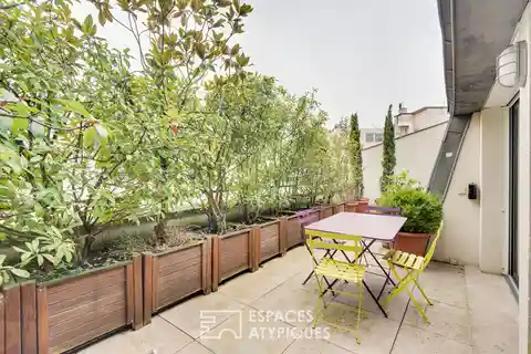 Duplex in the Prestigious Triangle D'or