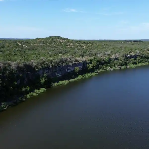 STUNNING LAND TRACT NEAR LAKE TRAVIS