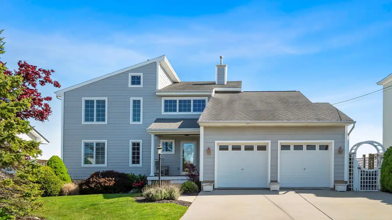 Beautiful Home on Silver Bay