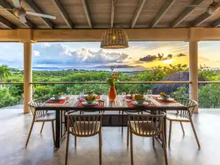 Tropical Architecture Blending Beauty and Seclusion