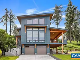 Customizable Estate with Expansive Outdoor Spaces