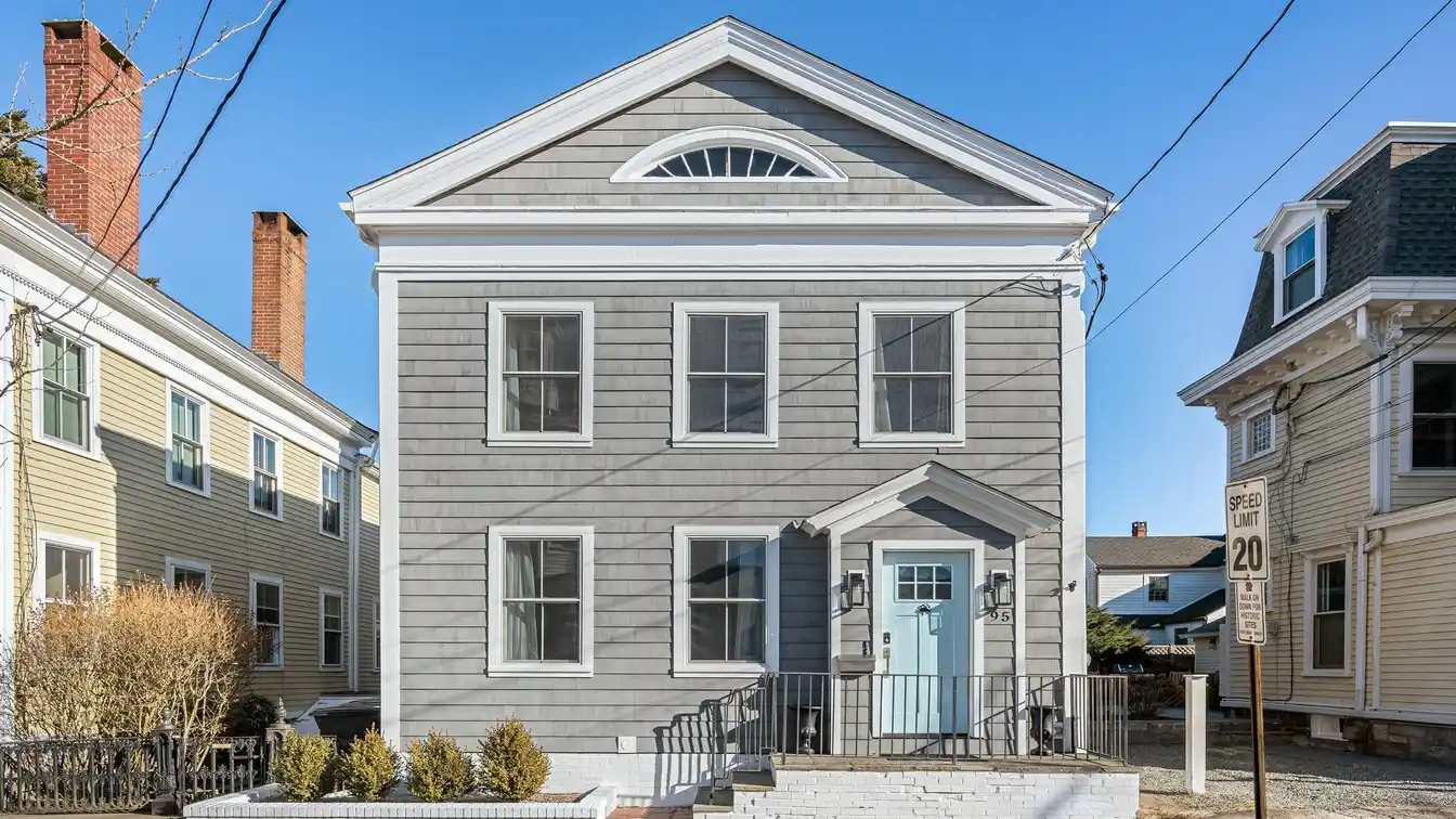 Beautifully Maintained Historic Home in Stonington Borough