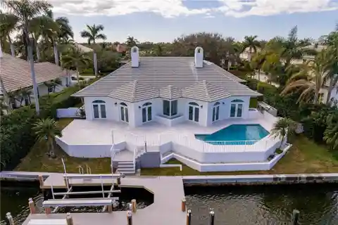 Waterfront Luxury in the Anchor