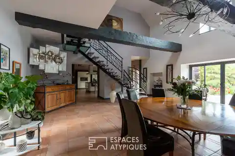 Remarkable Home Blending Contemporary Luxury with Classic Charm