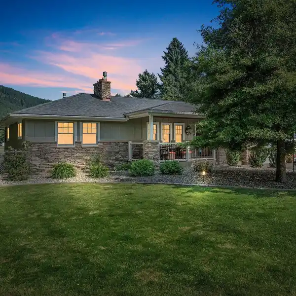 CHARMING PROPERTY IN DALTON GARDENS