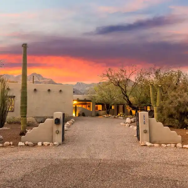 LUXURY AND TRANQUILITY IN THE CATALINA FOOTHILLS