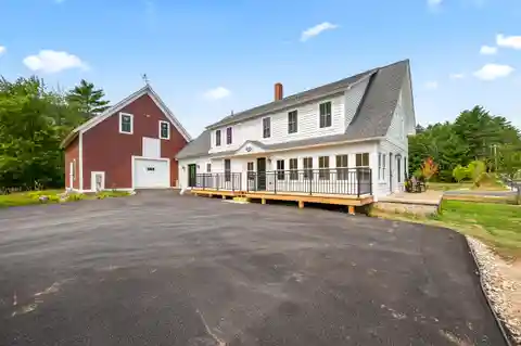 Renovated 1880s Farmhouse and Barn
