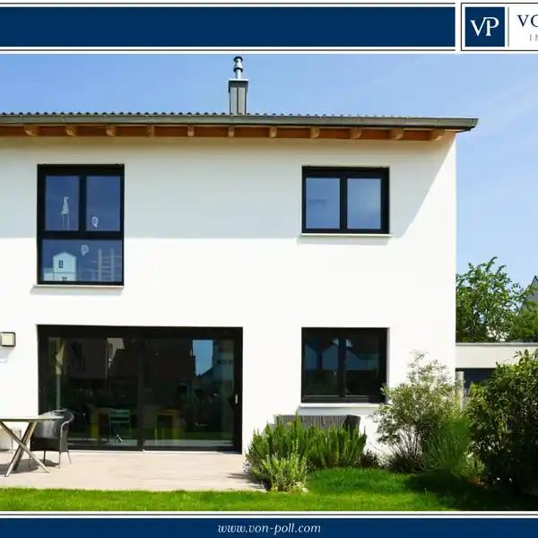 MODERN DETACHED HOUSE