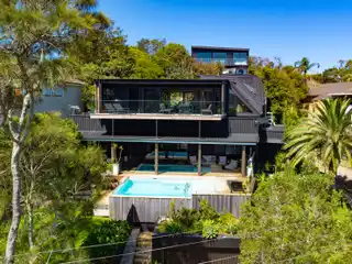 Dramatic Contemporary Re-Invention