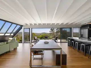 Dramatic Contemporary Re-Invention