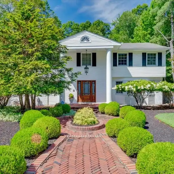 UNIQUE SPLIT-LEVEL HOME