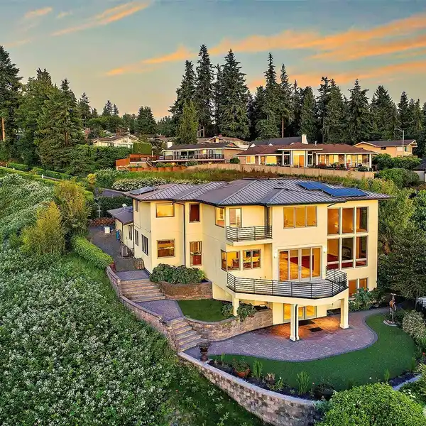 TRULY SPECIAL NORTHWEST RETREAT