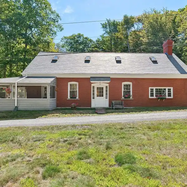 BEAUTIFULLY RESTORED BRICK HOUSE ON CUSHING ISLAND