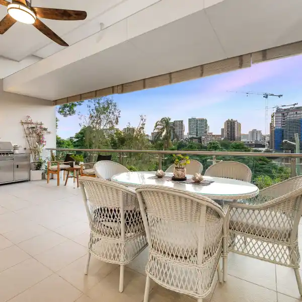 PENTHOUSE ATOP THE RIVERPOINT COMPLEX