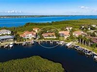 ULTIMATE WATERFRONT LIFESTYLE IN HARBOUR LANDINGS ESTATES