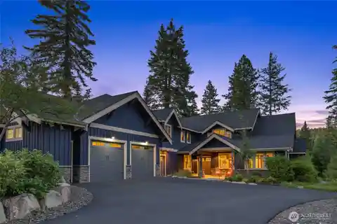 Stunning Mountain Retreat Thoughtfully Designed