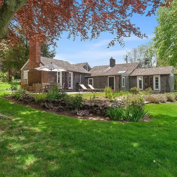 BEAUTIFUL FOUR BEDROOM FARMHOUSE FOR RENT