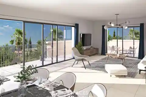 Top-floor Home with Magnificent Rooftop Terrace
