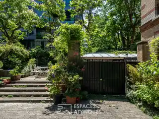Garden Level Loft in the Peupliers Neighborhood