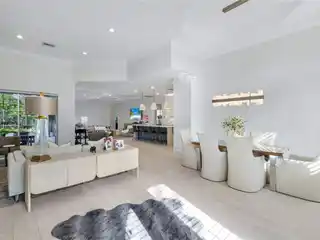 Exquisite Residence on a Private Lot in Delasol
