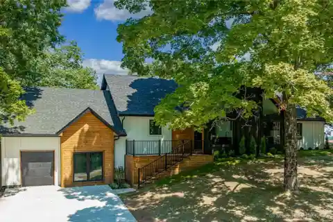 Stunning Renovated Home on Monkey Island