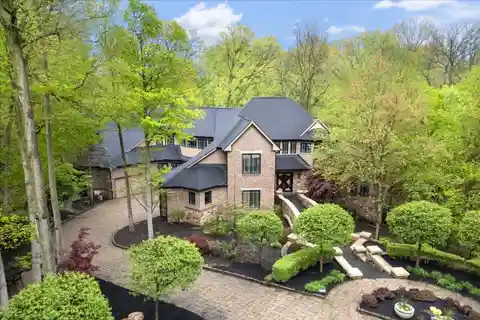 A Personal Oasis of Relaxed Luxury