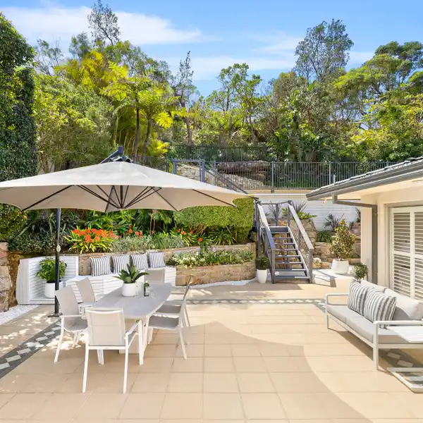 SWEEPING VIEWS AND SUNLIT LIVING IN COLLAROY HAVEN