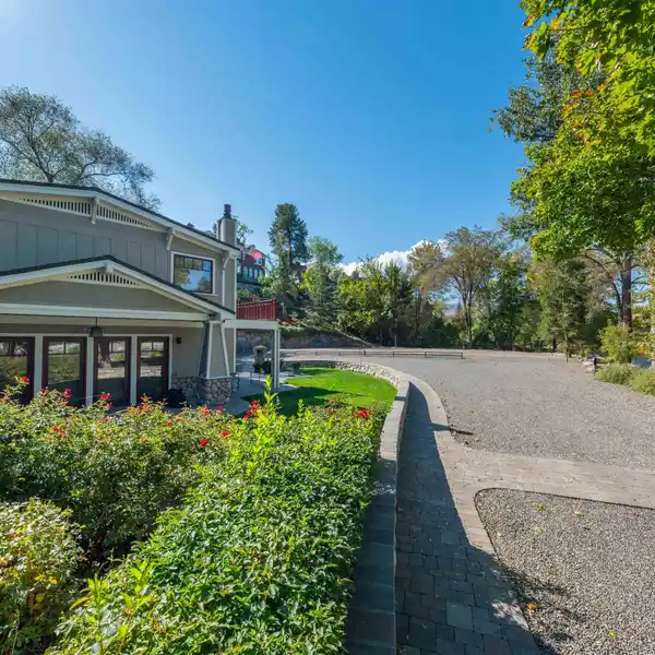 ONE OF THE LAST RESIDENTIAL PARCELS ON THE TRUCKEE RIVER