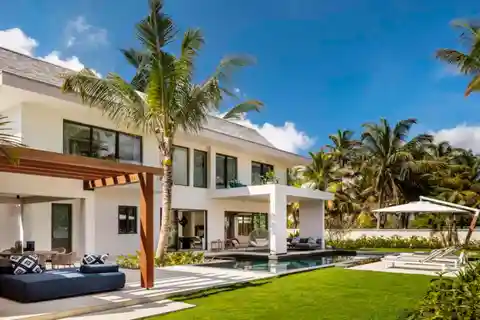 Meticulously Designed Private Paradise