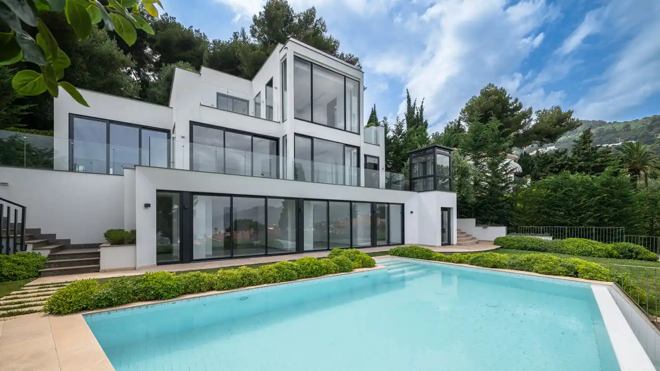Contemporary Sea View Villa
