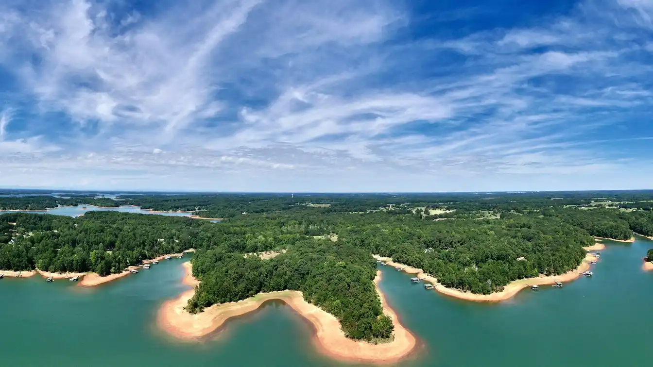 Double Peninsula Lot on Lake Hartwell