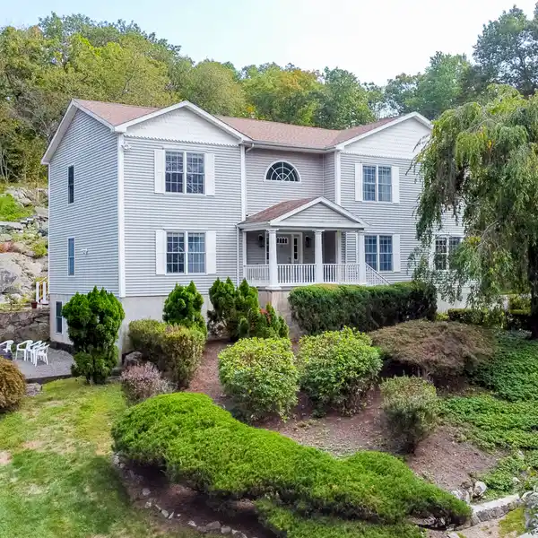 STATELY CENTER HALL COLONIAL